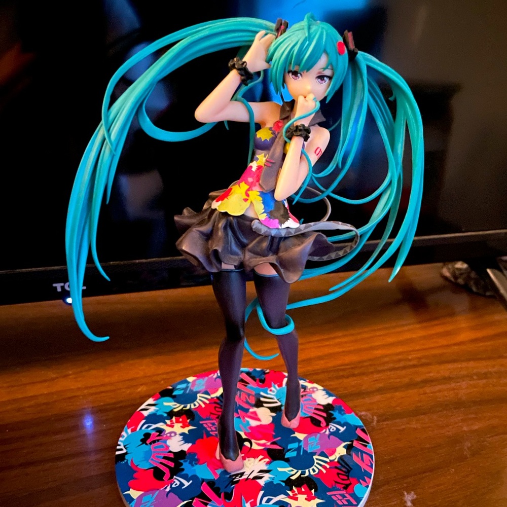 Tell Your World Miku Hatsune Figure